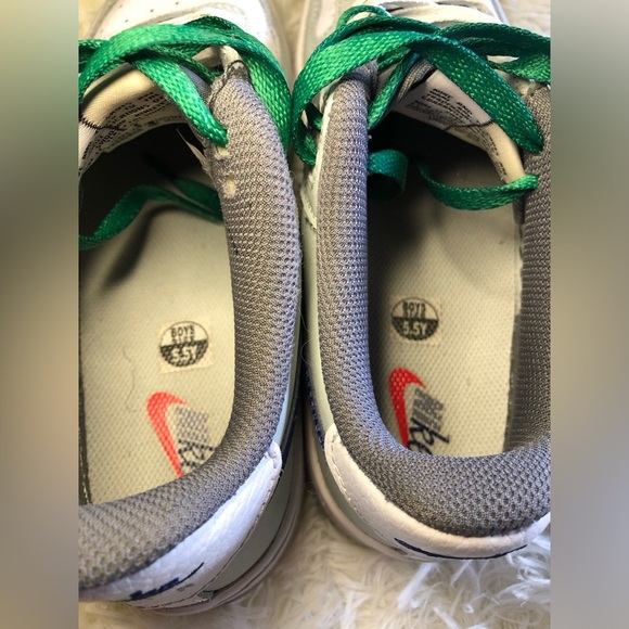 Nike Air Force 1 Low LV8
Light Green Remix (GS) Nike- White, Green, and Blue 5.5 - Picture 6 of 16